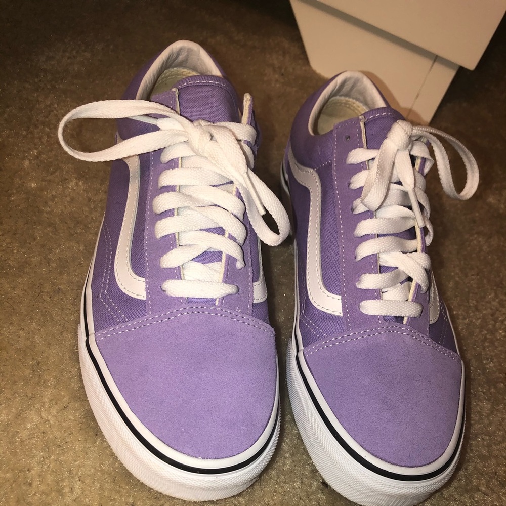 Chalk Violet/ True White Old Skool Vans